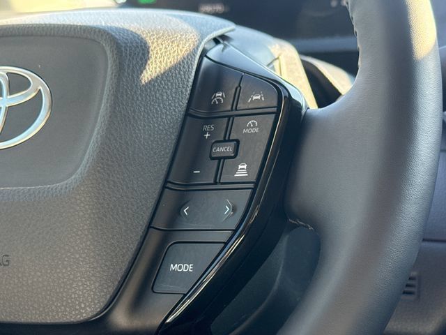 Used 2023 Toyota Prius XLE FWD image 28