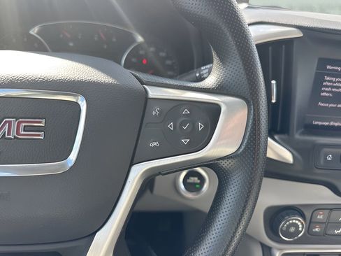 Used 2024 GMC Terrain SLE image 14