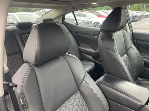 Used 2016 Nissan Maxima Platinum FWD image 7