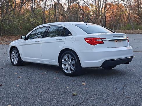 Used 2014 Chrysler 200 Touring image 5