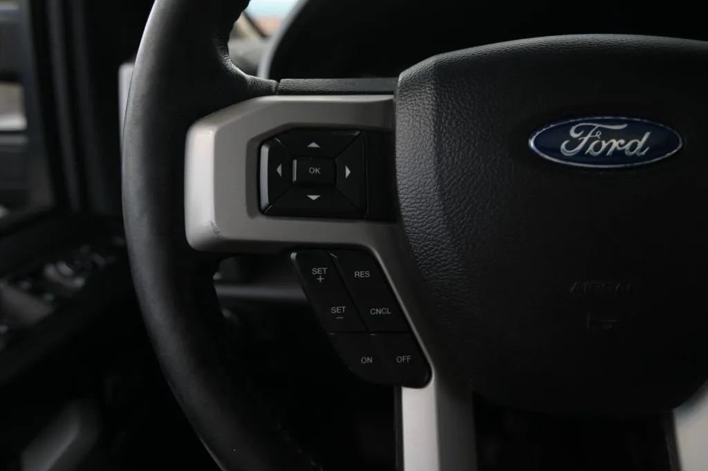 Used 2019 Ford F350 Lariat w/ Lariat Ultimate Package AWD/4WD image 24