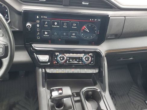 Certified 2023 GMC Sierra 1500 AT4 w/ Technology Package AWD/4WD image 13