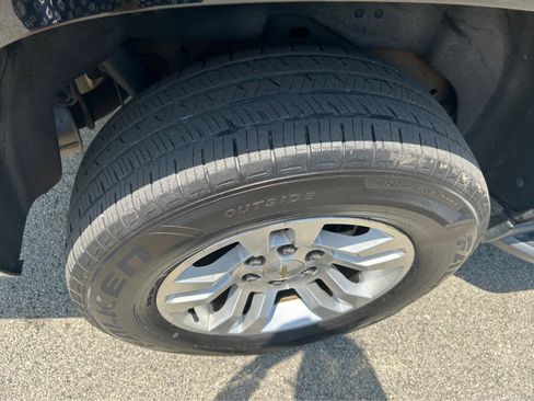 Used 2018 Chevrolet Tahoe LT image 32