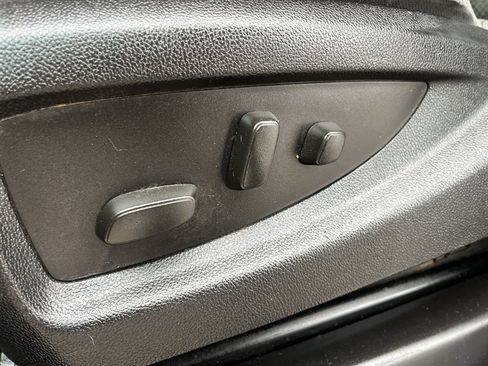 Used 2016 Chevrolet Silverado 3500 LT image 22