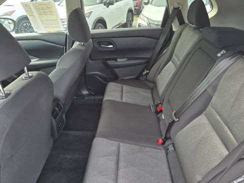Used 2025 Nissan Rogue SV AWD/4WD image 12