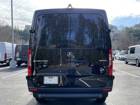 New 2025 Mercedes-Benz Sprinter 2500 image 10