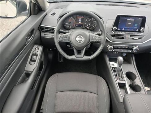 New 2025 Nissan Altima 2.5 S image 11