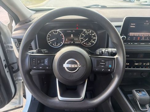 Certified 2023 Nissan Rogue SV image 27