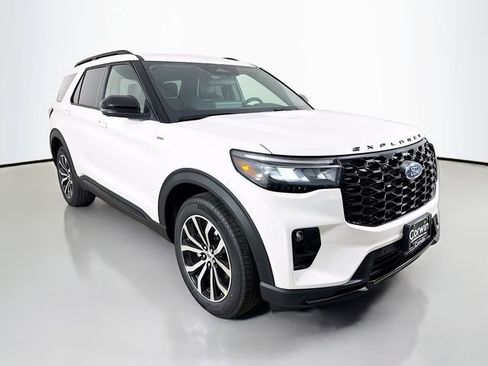 New 2026 Ford Explorer ST-Line image 1