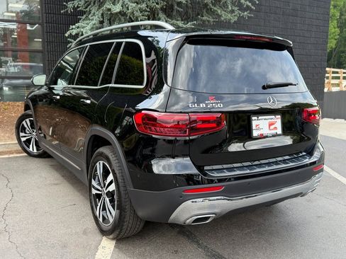 Used 2024 Mercedes-Benz GLB 250 4MATIC image 19