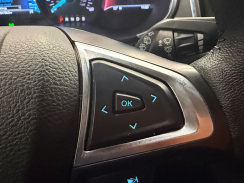 Used 2019 Ford Edge Titanium FWD image 36