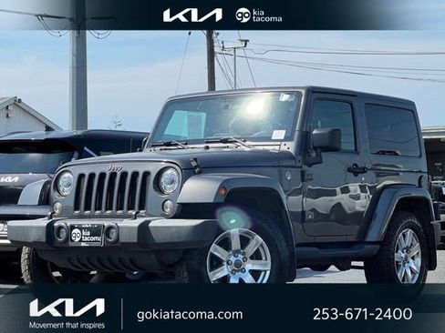 Used 2018 Jeep Wrangler Sahara w/ Connectivity Group AWD/4WD image 1
