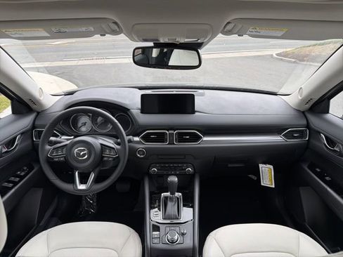 New 2025 MAZDA CX-5 AWD 2.5 S w/ Preferred Package image 19