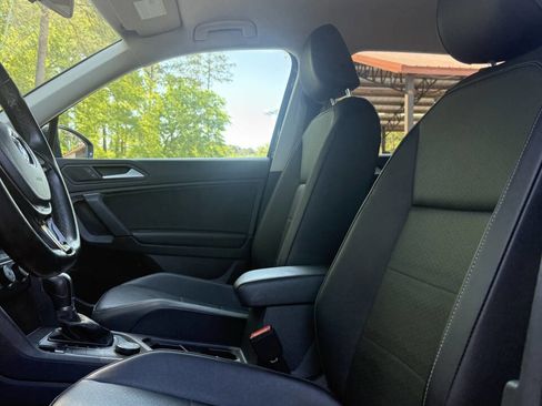 Used 2019 Volkswagen Tiguan SE w/ 3rd Row Seat Package image 7