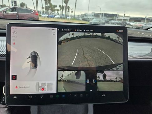 Used 2021 Tesla Model 3 Standard Range Plus image 11