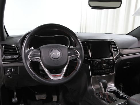 Used 2021 Jeep Grand Cherokee Trailhawk image 6