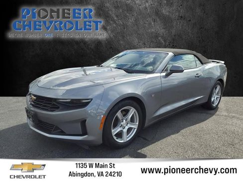 Used 2021 Chevrolet Camaro LT image 1