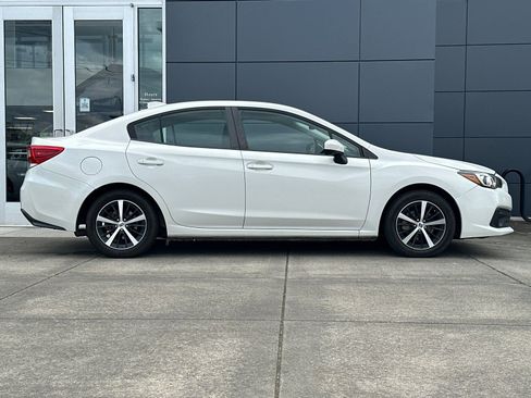 Used 2023 Subaru Impreza Premium image 2