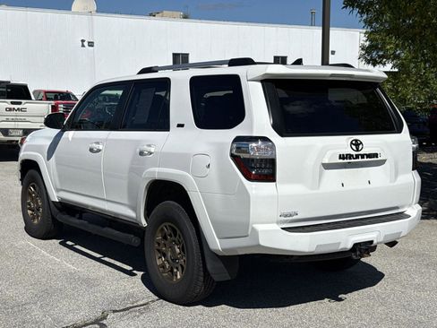 Used 2023 Toyota 4Runner SR5 Premium w/ Moonroof Package image 6