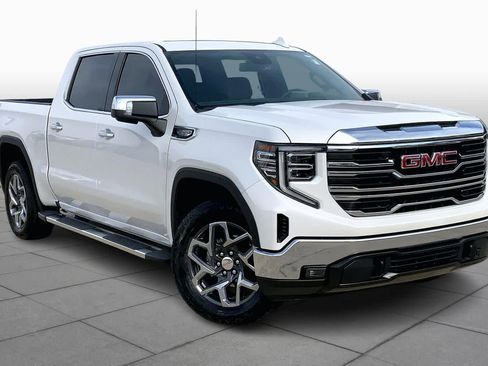 Certified 2023 GMC Sierra 1500 SLT image 3