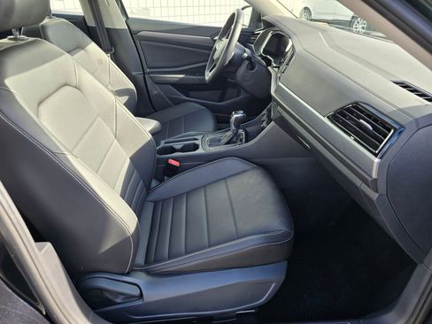 Used 2024 Volkswagen Jetta SE image 42