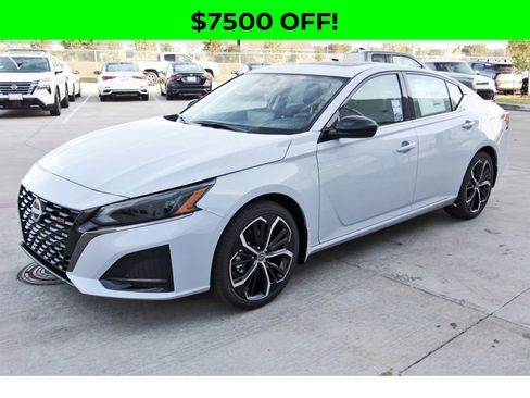 New 2025 Nissan Altima 2.5 SR w/ SR Premium Package image 3