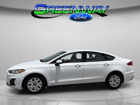 Used 2020 Ford Fusion S FWD image 1