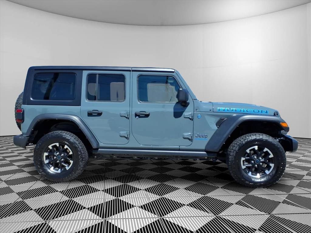 Certified 2024 Jeep Wrangler Unlimited Rubicon 4xe AWD/4WD image 31