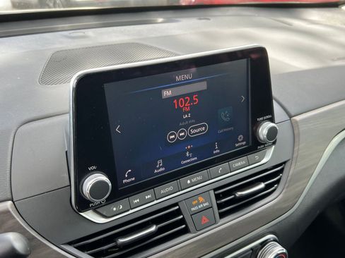 Used 2025 Nissan Altima 2.5 SV image 20