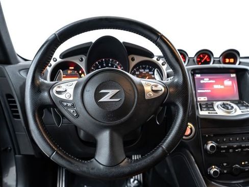 Used 2014 Nissan 370Z Touring w/ Sport Package image 23