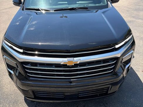 Used 2026 Chevrolet Traverse High Country w/ LPO, Floor Liner Package AWD/4WD image 4
