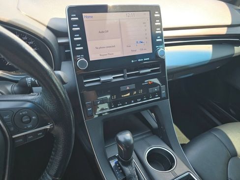 Used 2019 Toyota Avalon XLE w/ Moonroof Package FWD image 33