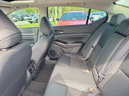 Used 2024 Nissan Altima 2.5 SL FWD image 27