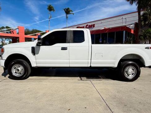 Used 2022 Ford F250 XL w/ Power Equipment Group image 3