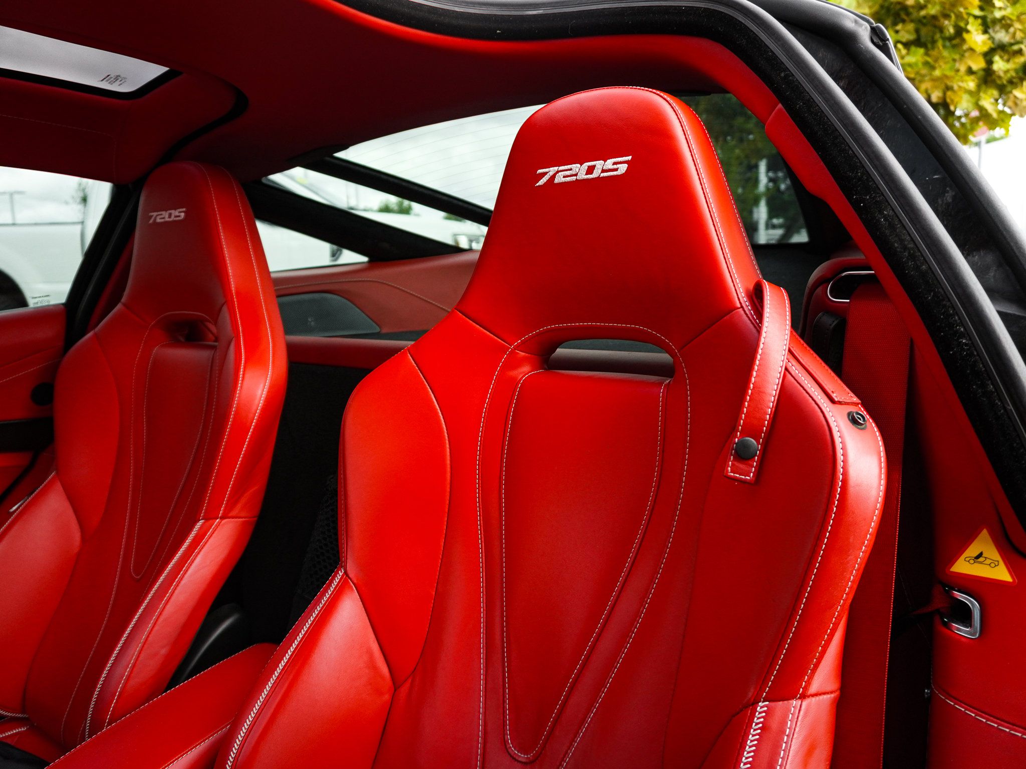 Used 2019 McLaren 720S RWD image 19