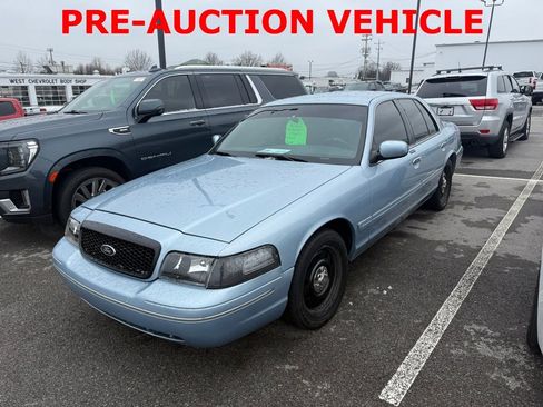 Used 1999 Ford Crown Victoria LX image 2