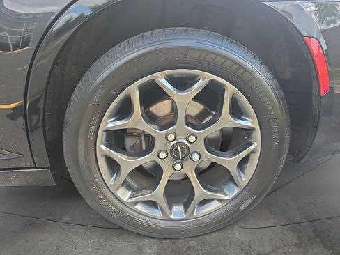 Used 2015 Chrysler 300 S AWD/4WD image 32