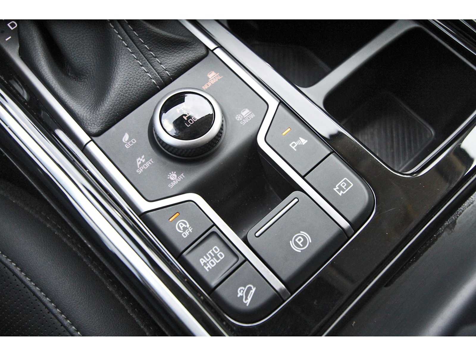 Used 2024 Kia Sorento SX AWD/4WD image 28