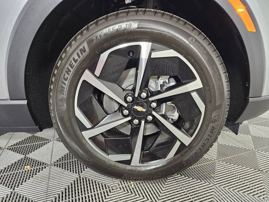 New 2026 Chevrolet Equinox EV LT FWD image 9