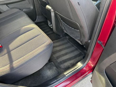 Used 2017 Chevrolet Equinox LT w/ Convenience Package image 16