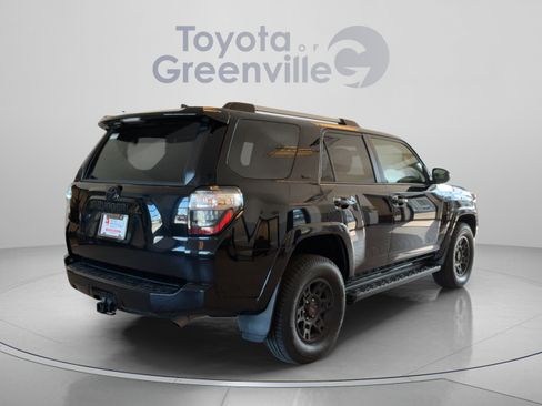 Used 2020 Toyota 4Runner SR5 AWD/4WD image 6