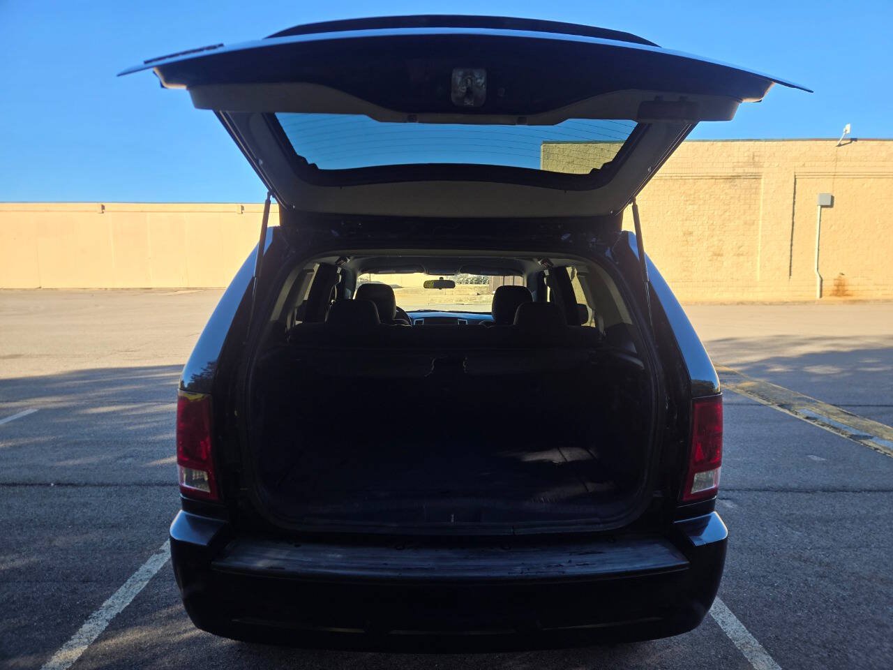 Used 2010 Jeep Grand Cherokee Laredo AWD/4WD image 36