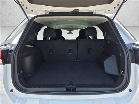 Used 2024 Chevrolet Equinox LS FWD image 6