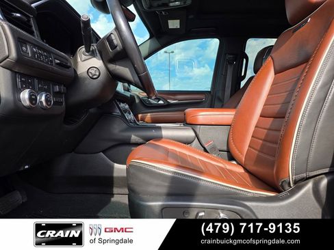 Used 2023 GMC Yukon Denali Ultimate AWD/4WD image 11