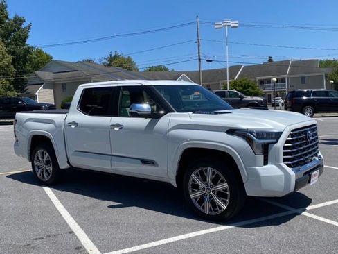 Used 2024 Toyota Tundra Capstone AWD/4WD image 7