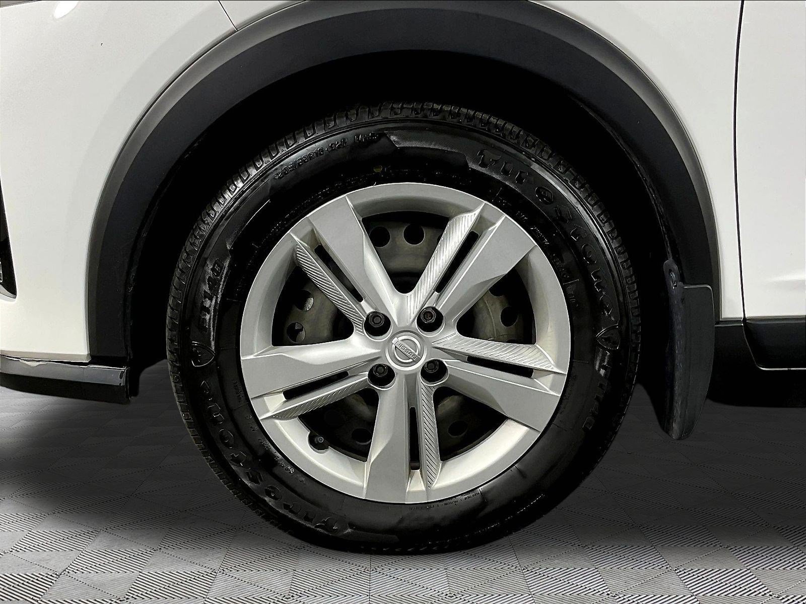 Used 2024 Nissan Kicks S FWD image 32