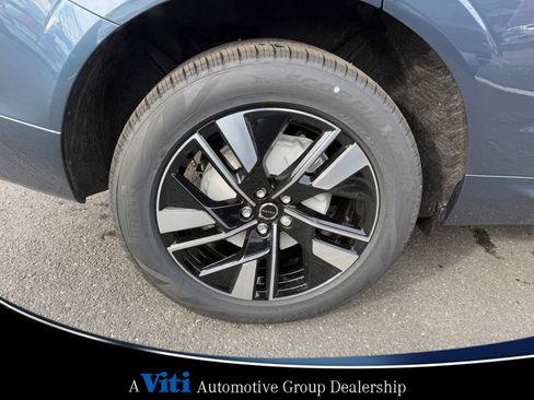 Used 2026 Volvo XC60 B5 Plus w/ Protection Package Premier image 10