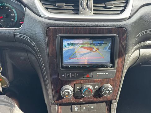 Used 2015 Chevrolet Traverse LT AWD/4WD image 33