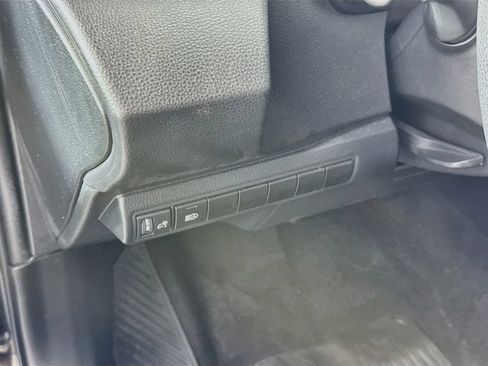 Used 2024 Toyota Corolla LE FWD image 11