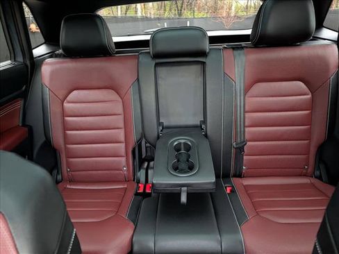 Used 2023 Volkswagen Atlas Cross Sport SEL Premium R-Line image 19